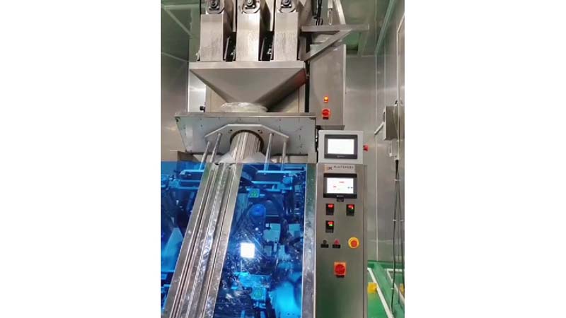 ماكينة تعبئة الثلج عبوة 10 كجم مع وحدة وزن خطية بثلاثة رؤوس، سلسلة SK-L780